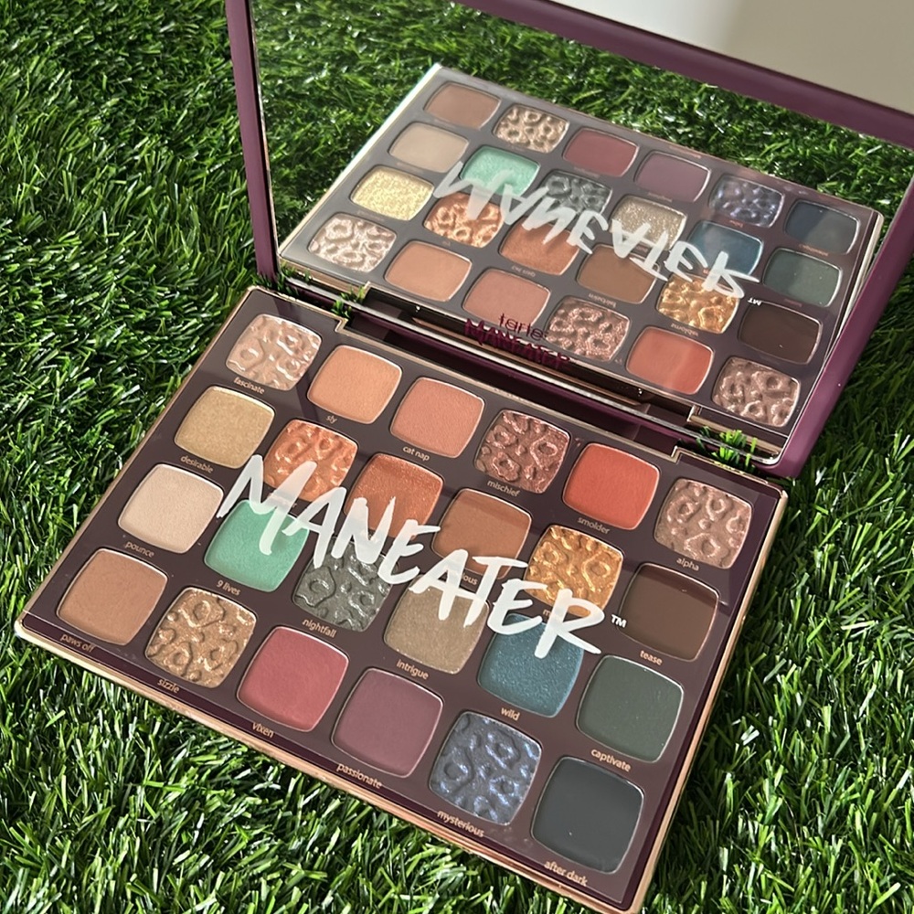 NIB Tarte Maneater Nightfall Eyeshadow Palette - Picture 8 of 14